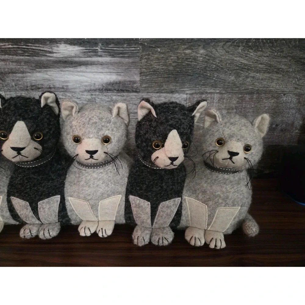 Litter of Kittens Draft Dodger - Weighted Door Breeze Guard Draft Cat 32